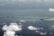 El arrecife Mischief, en las islas Spratly, en una imagen del 11 de mayo del 2015.-AP / RITCHIE B. TONGO