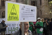 Protesta contra la aplicación del tipo de interés IRPH, en mayo del 2016.-JOSEP GARCIA