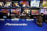 Televisores de Panasonic en una tienda de Tokio, Japón.-REUTERS