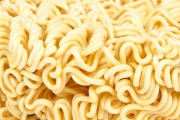 Fideos instantáneos.-