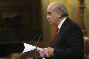 Jorge Fernández Díaz, en el Congreso.-Foto: EFE/ J.J. GUILLÉN