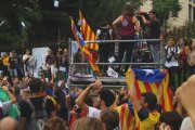 Periodistas durante un acto independentista en la plaza de la Universitat.-EL PERIÓDICO