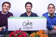 Sergi Bastardas (a la izquierda), Andrés Cester (en el centro) y Marc Olmedillo (a la derecha), fundadores de Colvin.-EL PERIÓDICO