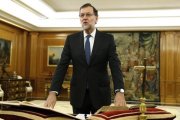 El presidente del Gobierno, Mariano Rajoy, jura el cargo en el Palacio de la Zarzuela, el pasado 31 de octubre.-EFE / CHEMA MOYA