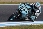 El piloto británico de Moto3,Danny Kent, en el Gran Premio de Jerez.-Foto: JOSÉ MANUEL VIDAL / EFE