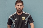 Segunda equipación de la selección española para el Mundial de Rusia.-EL PERIÓDICO