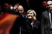 La líder del Frente Nacional, Marine Le Pen, antes de su intervención en la presentación de su campaña en Lyon.-AFP / JEFF PACHOUD