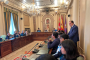Savia nueva en el Salón de Plenos de la Diputación con la visita de Escolapias Soria.