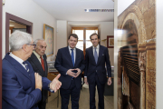 Mañueco en su visita a la Fundación Duques de Soria.