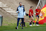 Kenio Gonzalo en un entrenamiento con la selección española sub17
