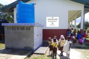 Escuela Infantil-Primaria de Ngovayang, Camerún, donde se ha construido el pozo.