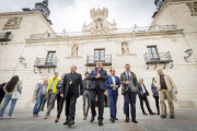 Responsables institucionales en la presentación de las obras de rehabilitación del centro de San Agustín.