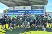 La plantilla del Yeclano en las instalaciones de La Arboleda de Almazán.