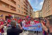 La afición numantina bajando al campo de Los Pajaritos este domingo 26.