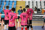 Los infantiles del C.V. Sporting Santo Domingo, Regalos Santiago Soria, durante el segundo partido disputado ayer.