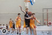 Luis Cerezo durante un partido con el Club Soria Baloncesto.