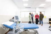 Visita de la delegada de la Junta y el gerente de Asistencia Sanitaria a las nuevas dependencias de Urgencias de La Milagrosa.