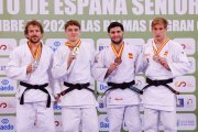 Alexis Rosa, el primero por la izquierda con su más que meritoria medalla de plata.