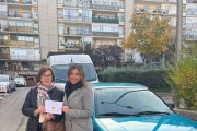 La Casa de Soria en Valencia dona un coche a una de las afectadas por la DANA.