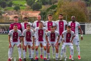 Un once del Real Avilés, rival del Numancia con el que cerrará el año 2024.