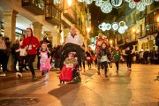 Más de 1.700 participantes han tomado la salida en la Carrera de Navidad.