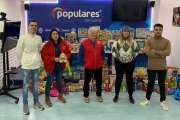 Entrega de juguetes de las Nuevas Generaciones del PP a Cruz Roja Ágreda.