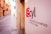 Rótulo de una oficina del Ecyl en Soria.