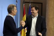 El líder del PP, Alberto Núñez Feijóo, junto al presidente del PPCyL Alfonso Fernández Mañueco.
