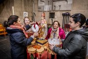 Los jurados de El Rosel y San Blas acercan el santo a sus vecinos.