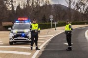 Guardias civiles durante un operativo en una carretera de Soria.