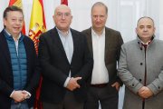 A la izquierda, el presidente de Conferco, Adolfo Sainz, junto al alcalde de Valladolid, Jesús Julio Carnero.