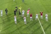 Captura del vídeo de los jugadores aplaudiendo.