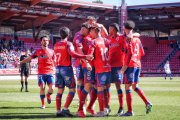 Los jugadores del Numancia celebran uno de los goles anotados ante la Gimnástica Torrelavega.