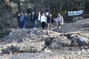 Representantes institucionales durante su visita al nuevo 'trail park' de MTB de Salduero.