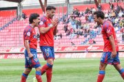 Los jugadores del Numancia celebran el primer tanto del partido.