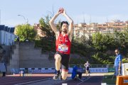 Imágenes del triple salto y la carrera de obstáculos