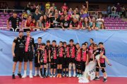 La plantilla del Sporting Santo Domingo tras conseguir la clasificación para el Nacional alevín.