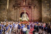 Cientos de personas se encomendaron a la Virgen