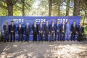 Foto de familia de los empresarios galardonados en la XXXII edición de los premios CEOE Castilla y León.