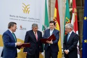 (I a D) El consejero de Presidencia, Luis Miguel González Gago; presidente de la CCRD Norte Antonio Cunha; el presidente de la Junta, Alfonso Fernández Mañueco, y vicepresidente de la CCDR Norte Jorge Sobrado en la V Sesión Plenaria de la Comunidad de Trabajo Castilla y León-Norte de Portugal.