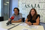 El técnico de Asaja, Juan Francisco Barcones, y la presidenta, Ana Pastor, analizan la cosecha.
