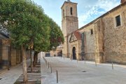 Renovado entorno junto a la iglesia de San Pedro.