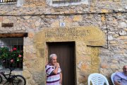 Fachada del antiguo Ayuntamiento de Iruecha.