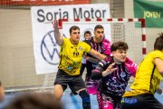 Los amarillos logran su primera victoria