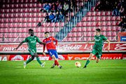 Néstor veía la quinta tarjeta amarilla ante el Langreo y se perderá el partido en Ourense.