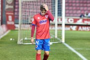 Dos errores defensivos condenan al equipo rojillo.