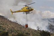 Helicóptero de lucha contras incendios forestales en una imagen de archivo.