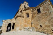 Iglesia románica de la Virgen del Rivero .