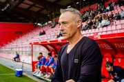 Ángel Rodríguez en el banquillo del CD Numancia.
