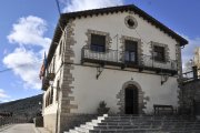 Ayuntamiento de Cabrejas del Pinar, localidad de Soria que se acaba de quedar sin tienda.